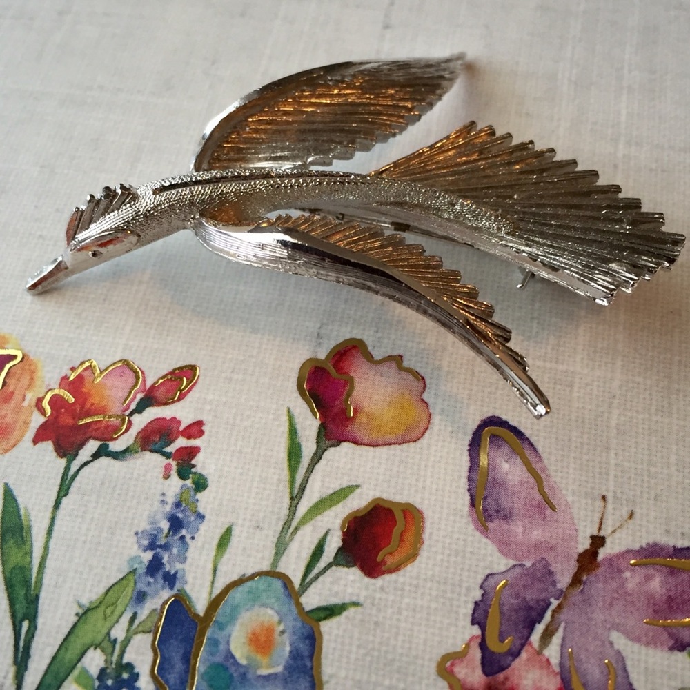 Silver Bird Pin - Picture 2 of 8